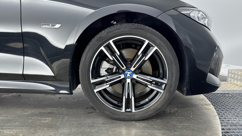 BMW 3 Series 330e M Sport 4dr Step Auto Saloon